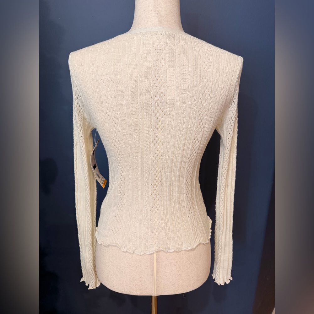 Aeropostale Cream Knit Crop V-Neck Sweater Medium - Picture 2 of 7
